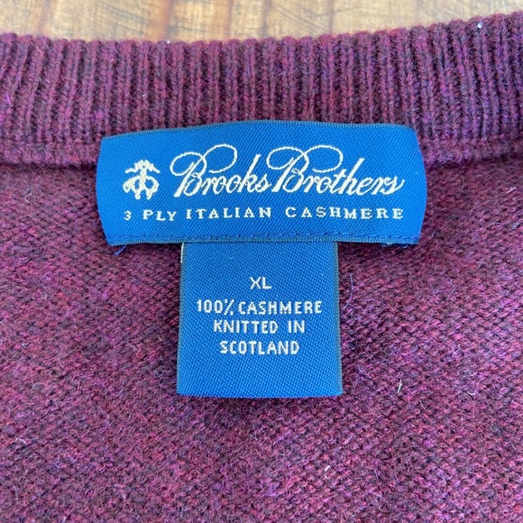Brooks Brothers Cashmere V-Neck Sweater - Picture 2 of 3